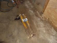 (2) Hydraulic Cylinders