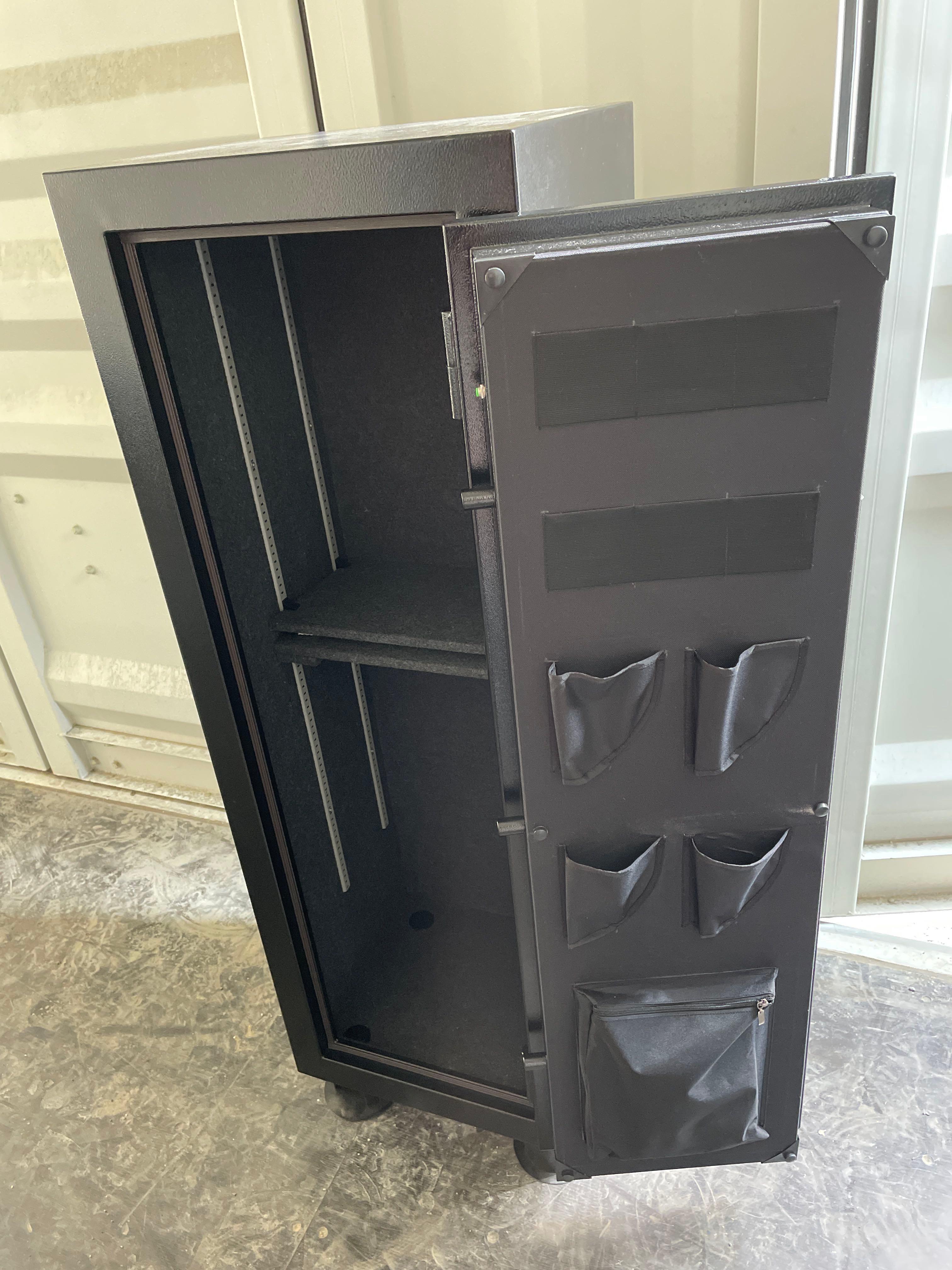 14 Gun Safe (Holds 14 guns)