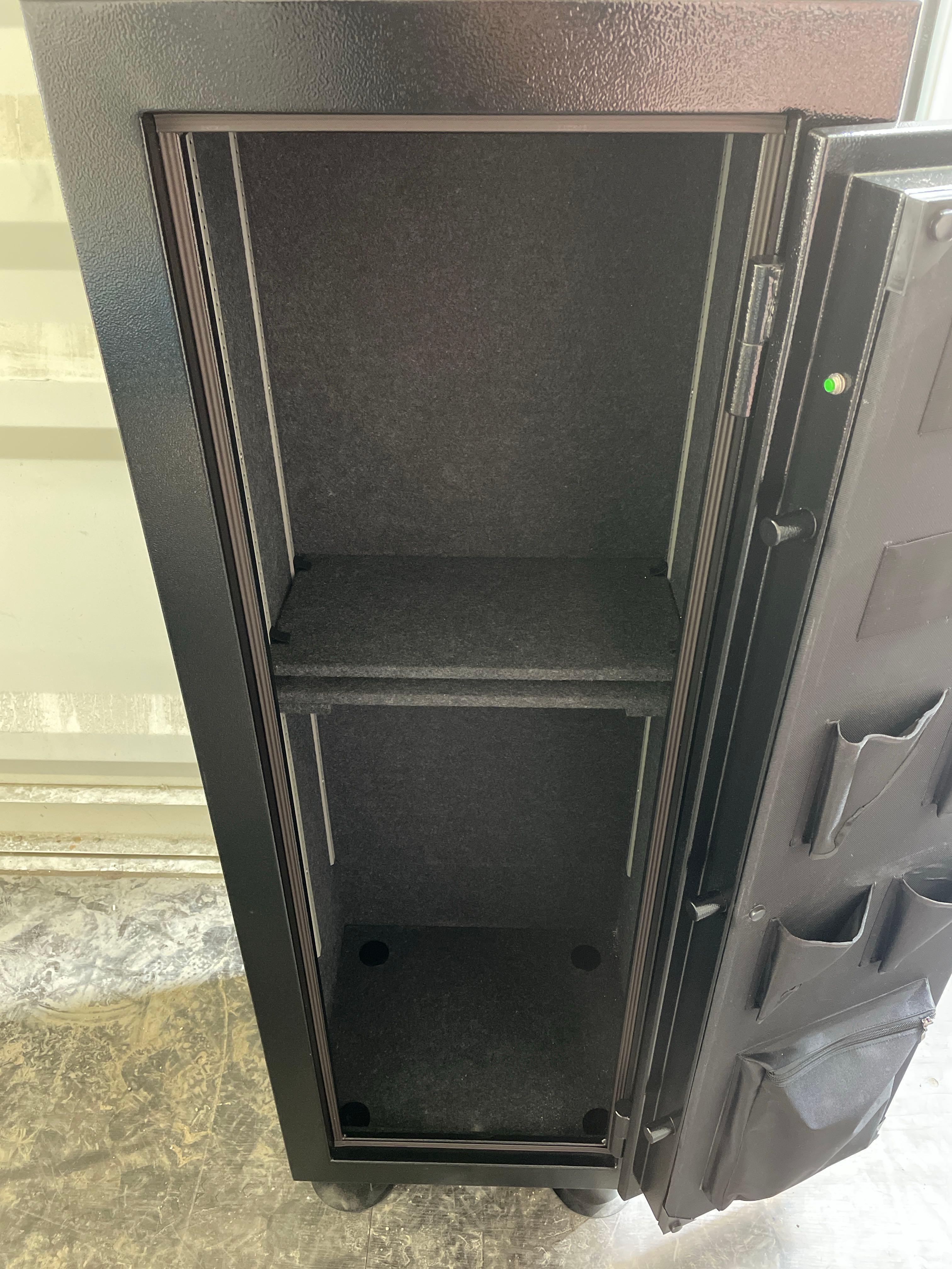 14 Gun Safe (Holds 14 guns)