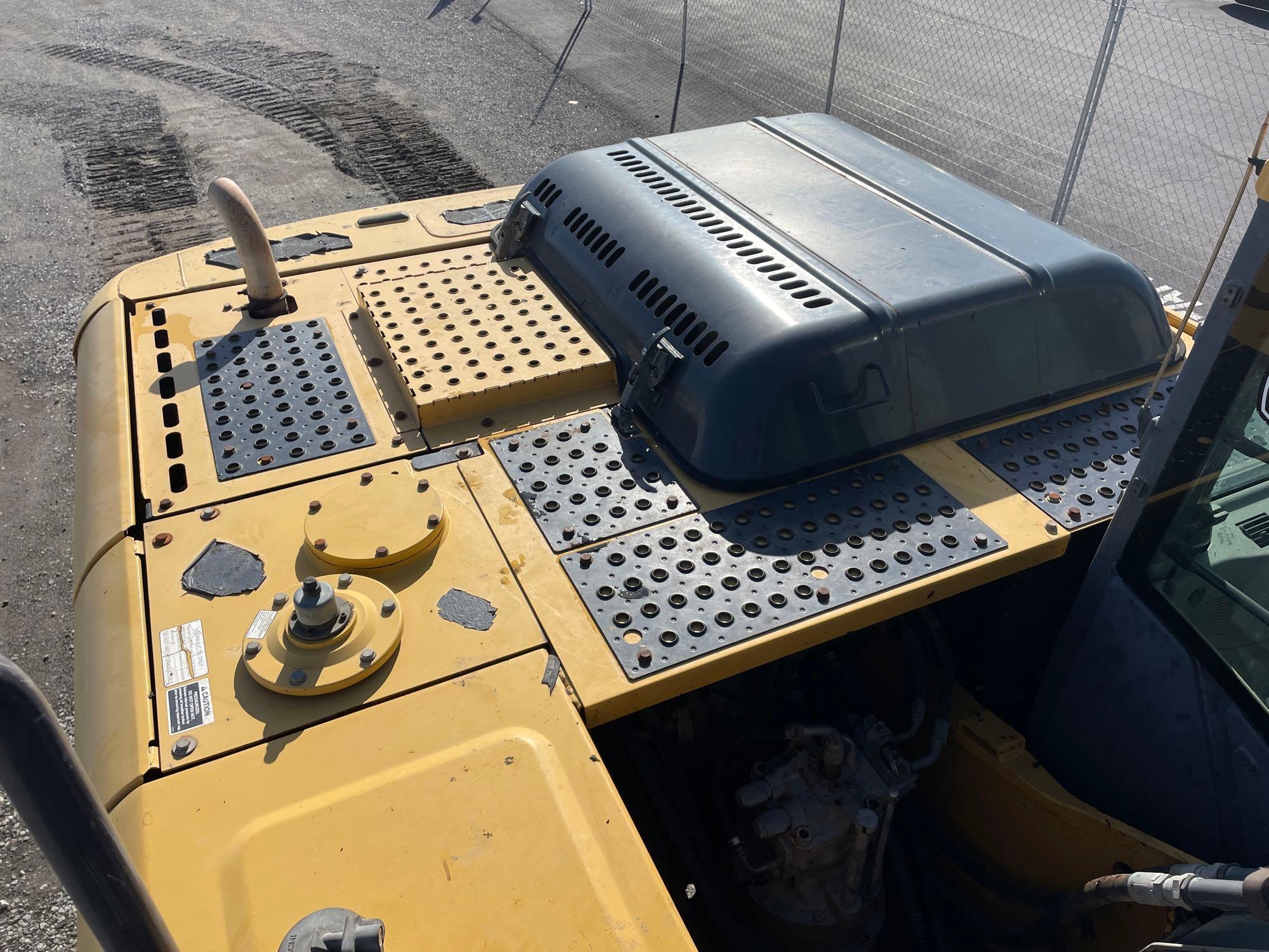 2011 John Deere 200DLC Excavator