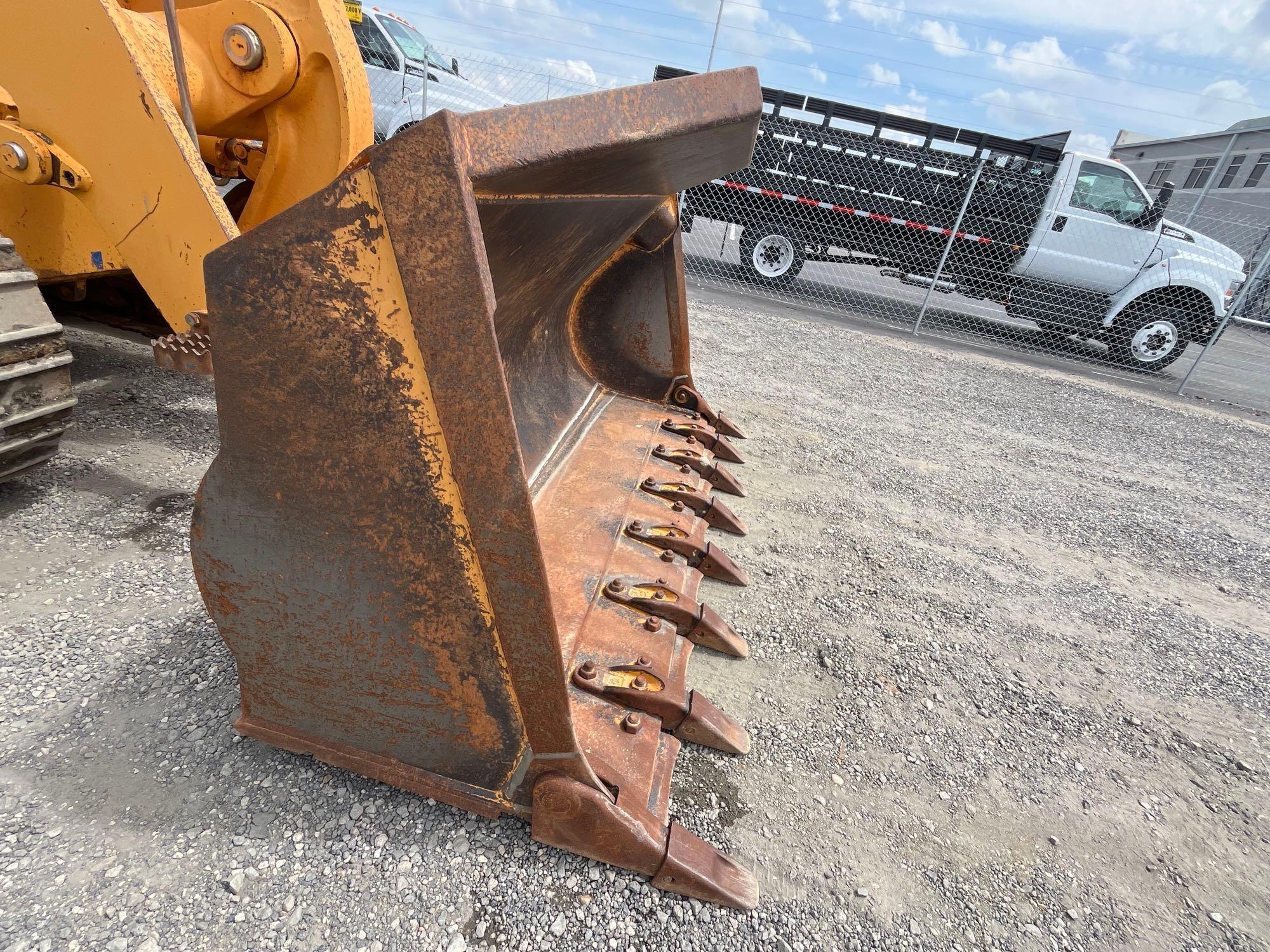 2005 Liebherr LR622B Litronic Crawler Loader