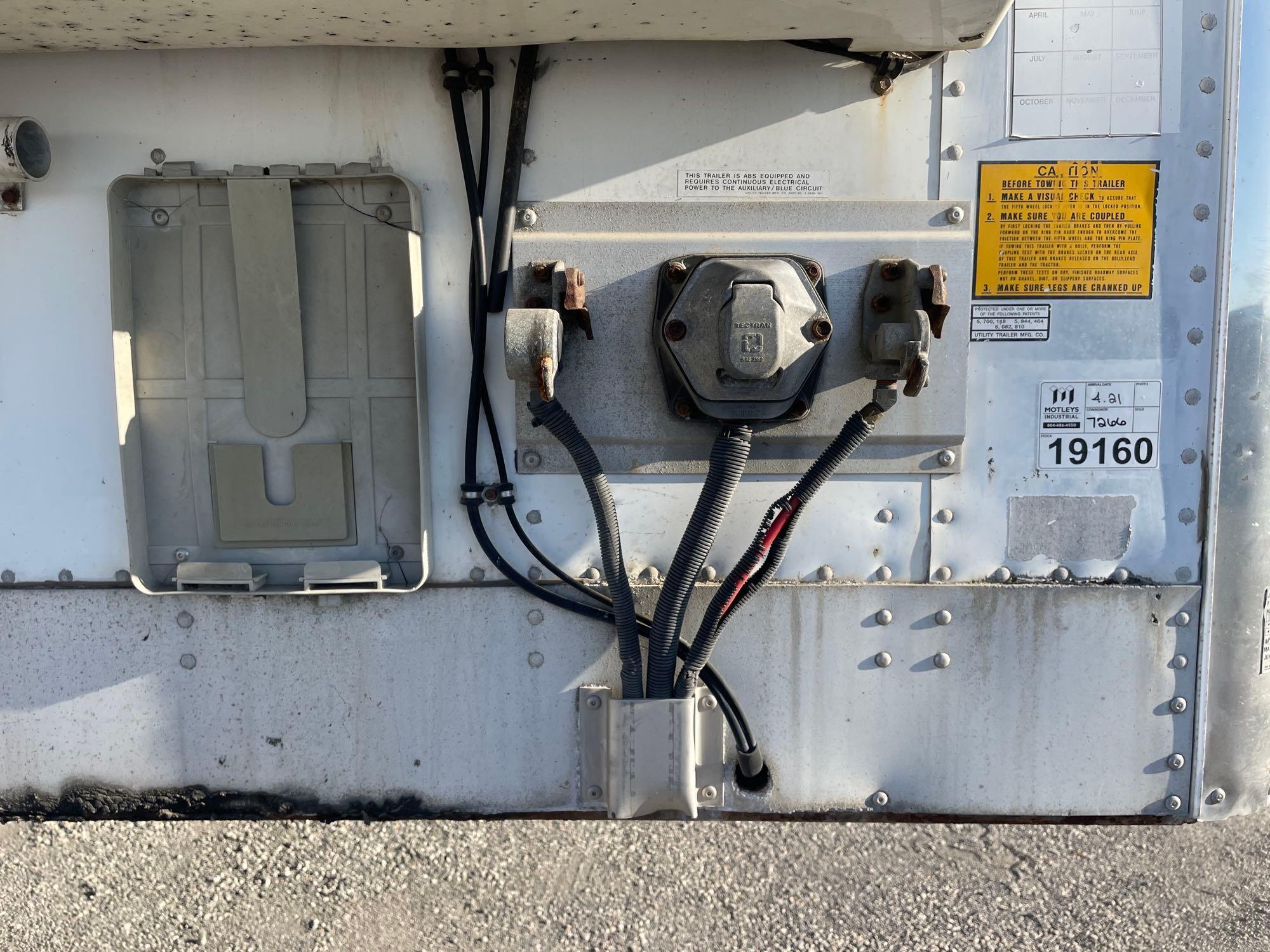 2002 Utility 3000R 53' Reefer Trailer