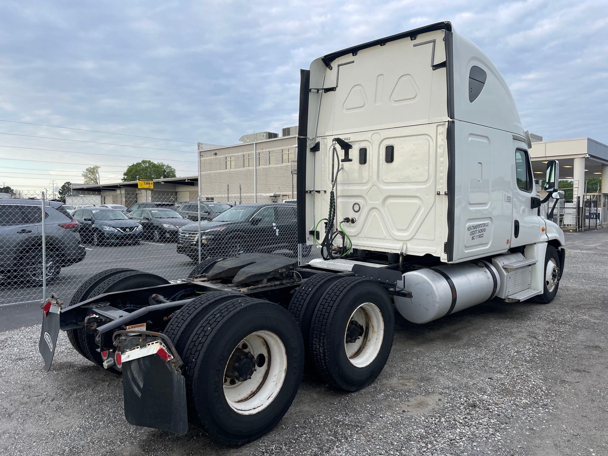 2017 Freightliner Sleeper Road Tractor