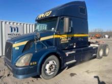 2007 Volvo VNL Sleeper T/A Road Tractor