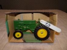JD Model M Tractor Colector's Edition Series 3 NIB 1/16th Scale