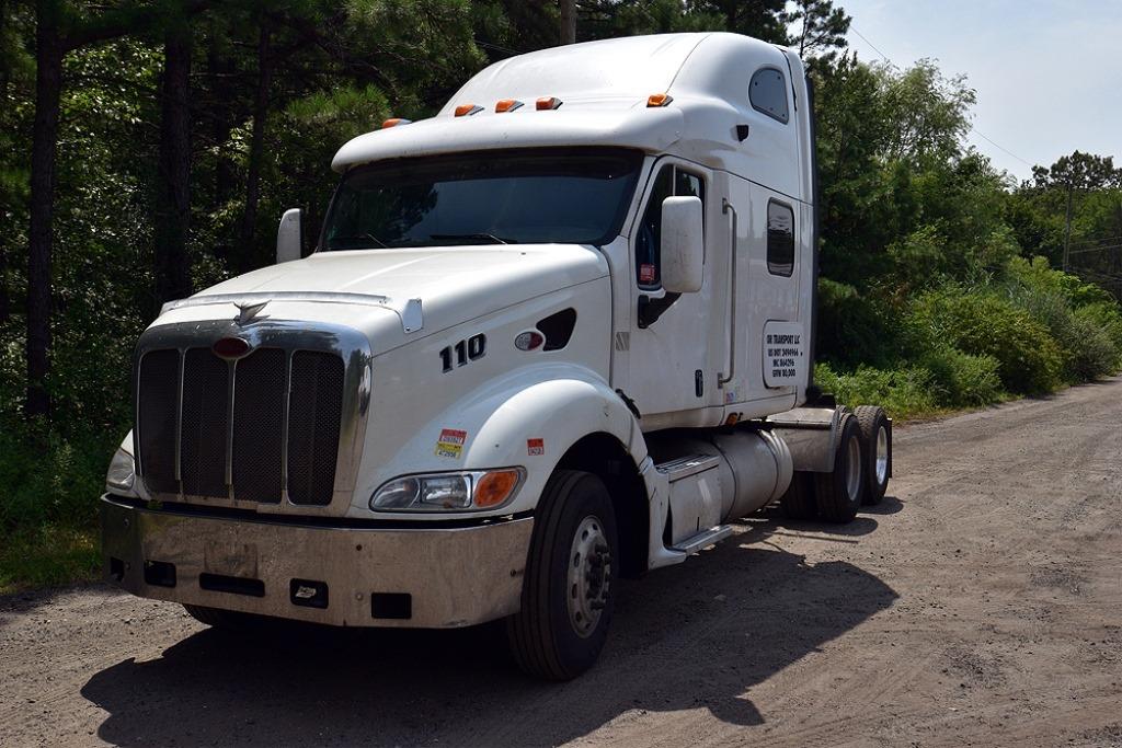 2002 Peterbilt 387 Truck Tractor