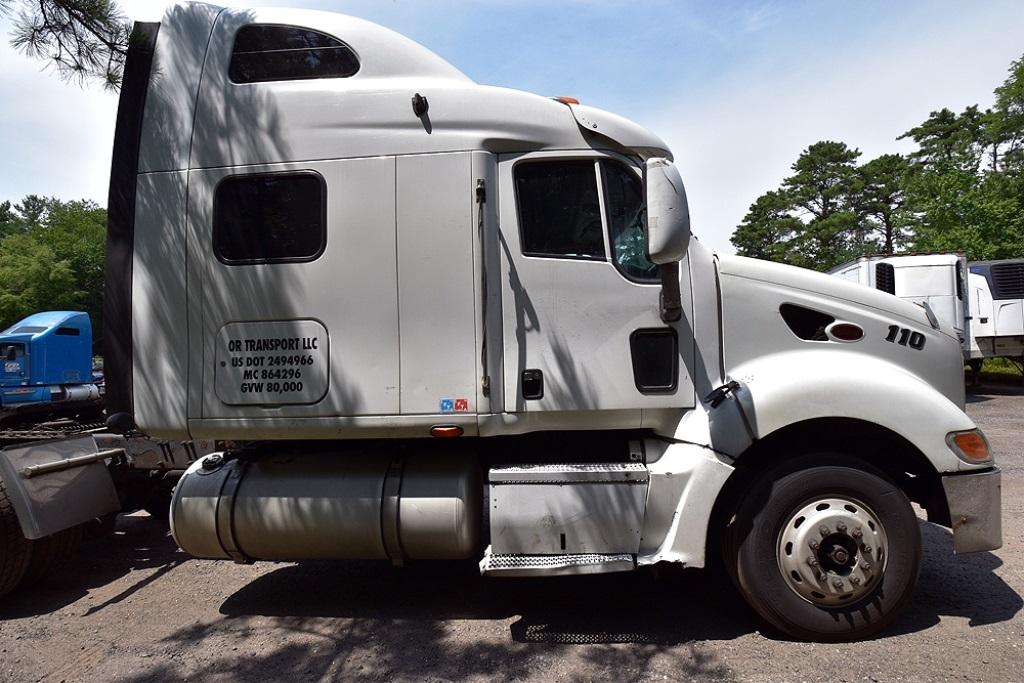 2002 Peterbilt 387 Truck Tractor