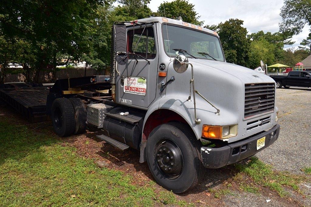 1998 International 8100 Single Axle Tractor