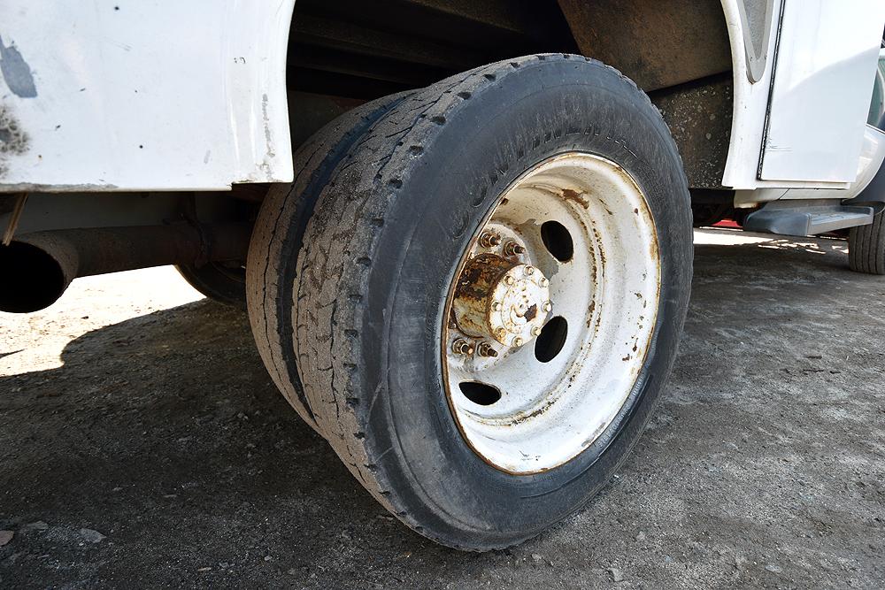 2011 Ford F-450SD w/ Fisher Stormguard Plow