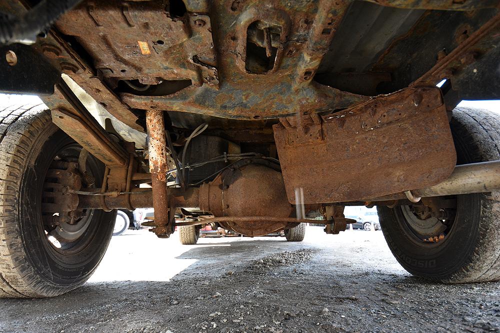 2009 Ford F-250 SD, 4WD w/ Dump Body Insert, Western MVP Plus V-Plow