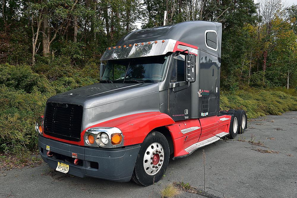 2001 Freightliner Century Class Truck Tractor