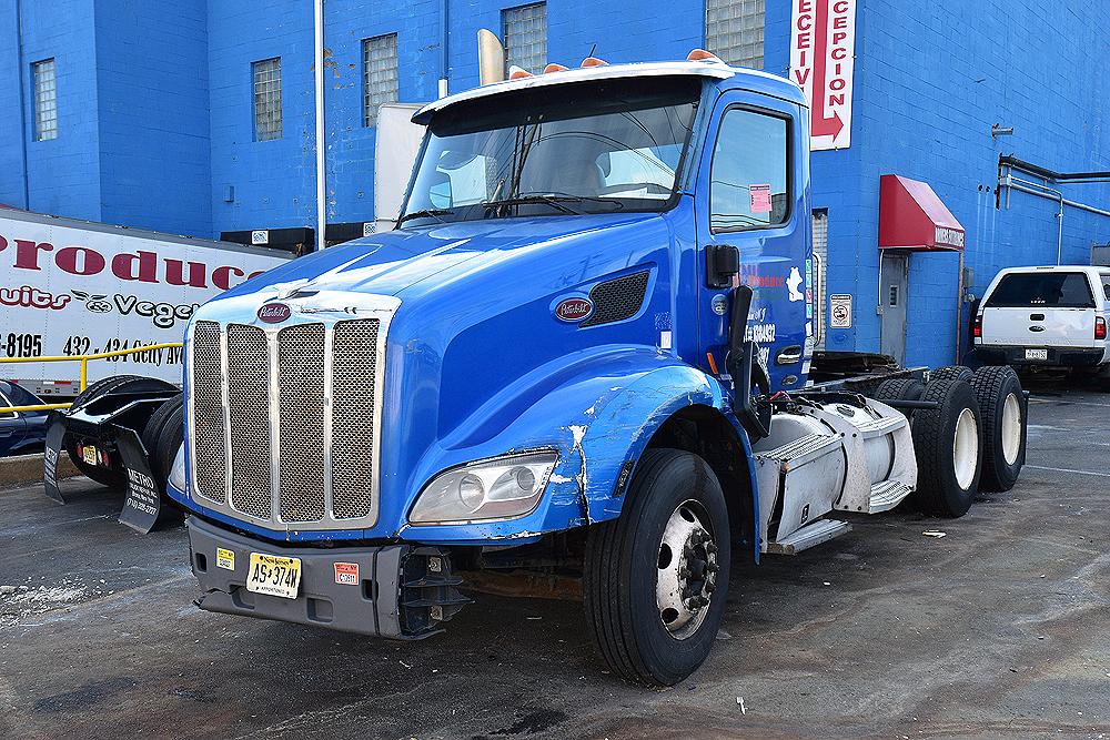 2016 Peterbilt 579 Truck Tractor