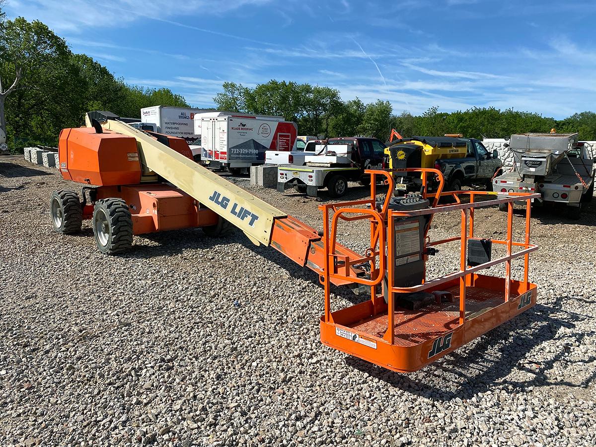 JLG 600S Telescopic Boom Lift