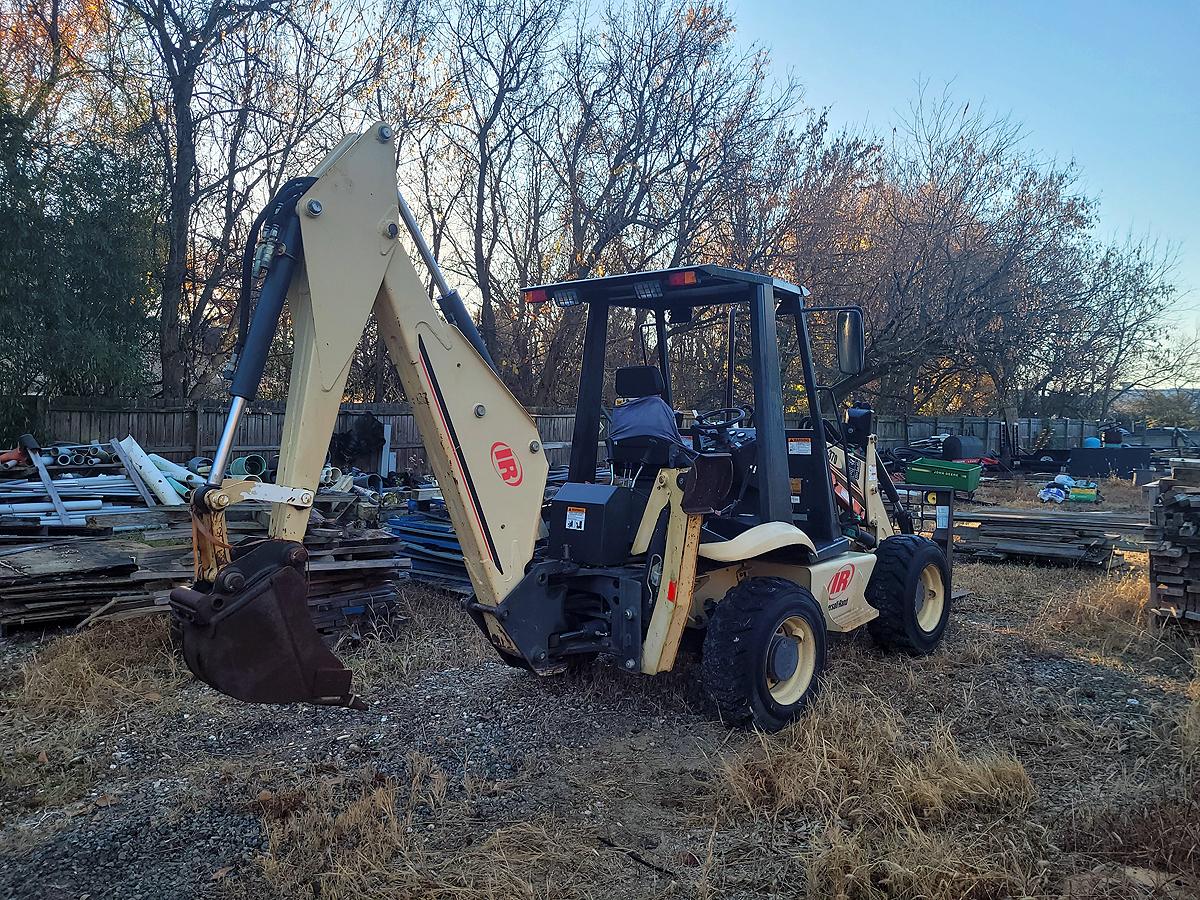 Ingersoll Rand BL370 Backhoe Loader