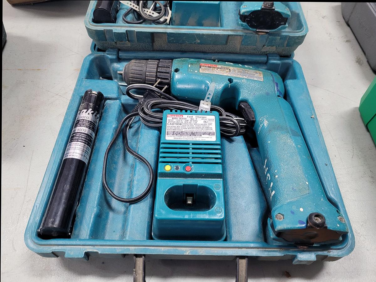 A group of (3) Makita 9.6 Volt cordless driver and trim saw
