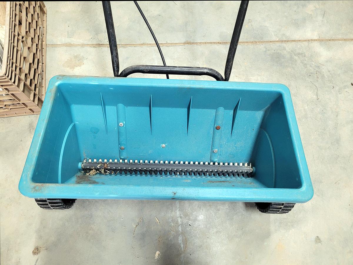 Agway Spreader