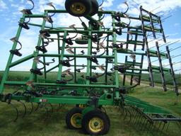 36’ JD 980 field cultivator