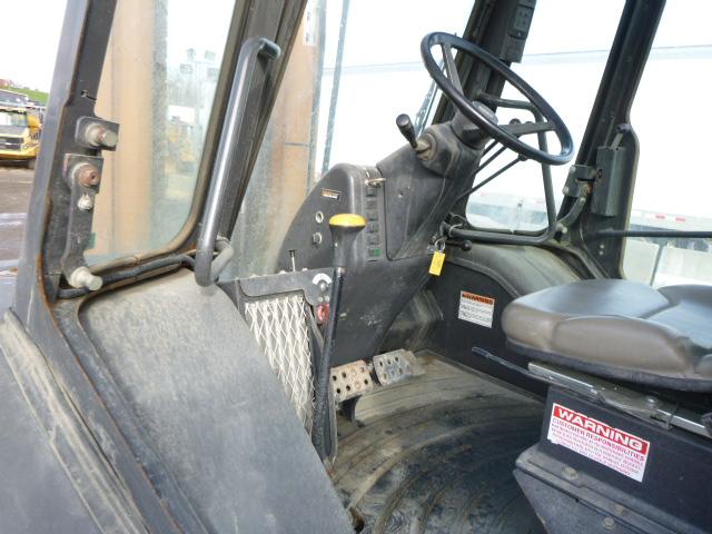 13 Case 588H Mast Forklift (QEA 5271)