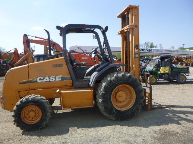 06 Case 588G Forklift (QEA 5286)