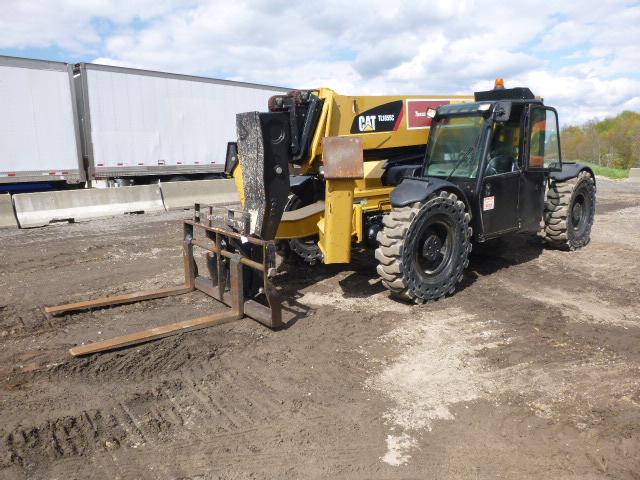 15 Cat TL1055C Telehandler (QEA 5820)