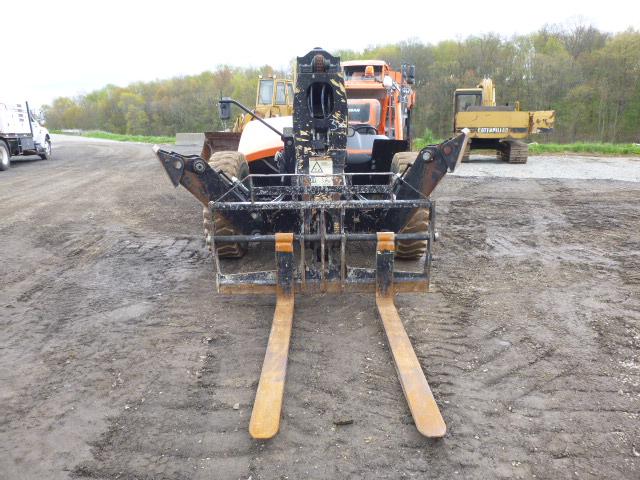 16 JLG 1055 Telehandler (QEA 5822)