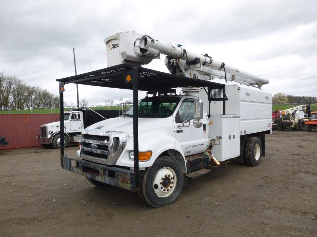 10 Ford F750 Bucket Truck^TITLE^ (QEA 4300)