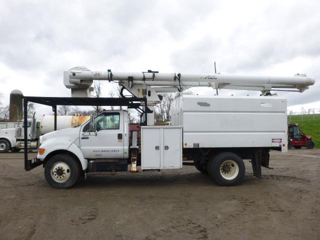 10 Ford F750 Bucket Truck^TITLE^ (QEA 4300)