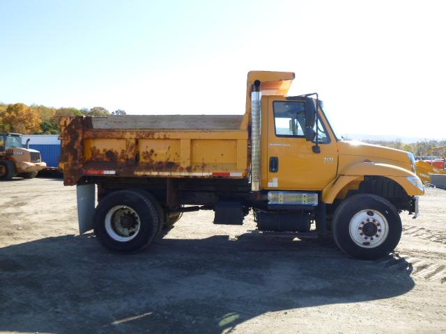 06 International 7400 Dump Truck^TITLE^ (QEA 8709)