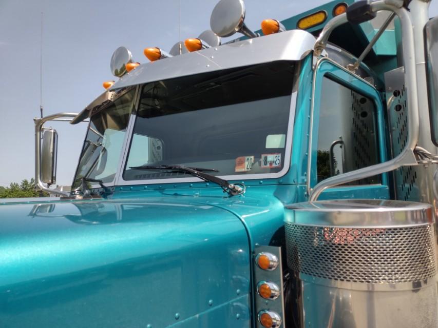 15 Peterbilt 389 Tri Axle Dump Truck^TITLE^ (QEA 5406)