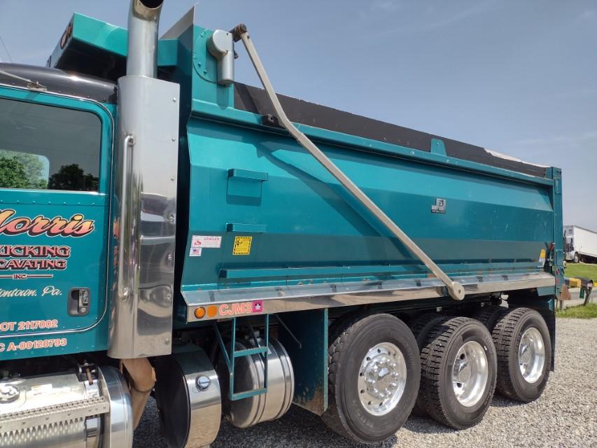15 Peterbilt 389 Tri Axle Dump Truck^TITLE^ (QEA 5406)