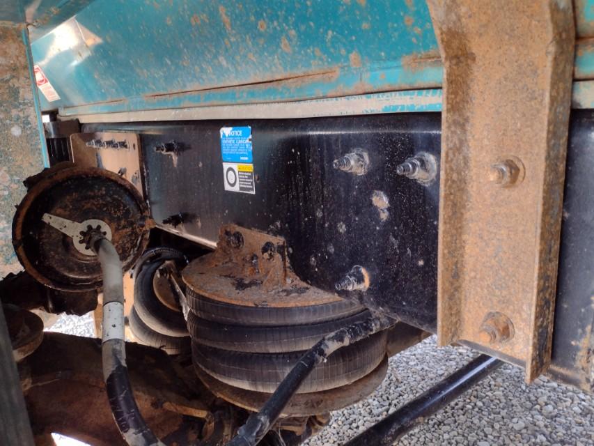 15 Peterbilt 389 Tri Axle Dump Truck^TITLE^ (QEA 5406)