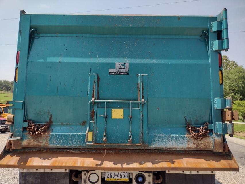 15 Peterbilt 389 Tri Axle Dump Truck^TITLE^ (QEA 5406)