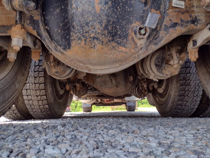 15 Peterbilt 389 Tri Axle Dump Truck^TITLE^ (QEA 5406)