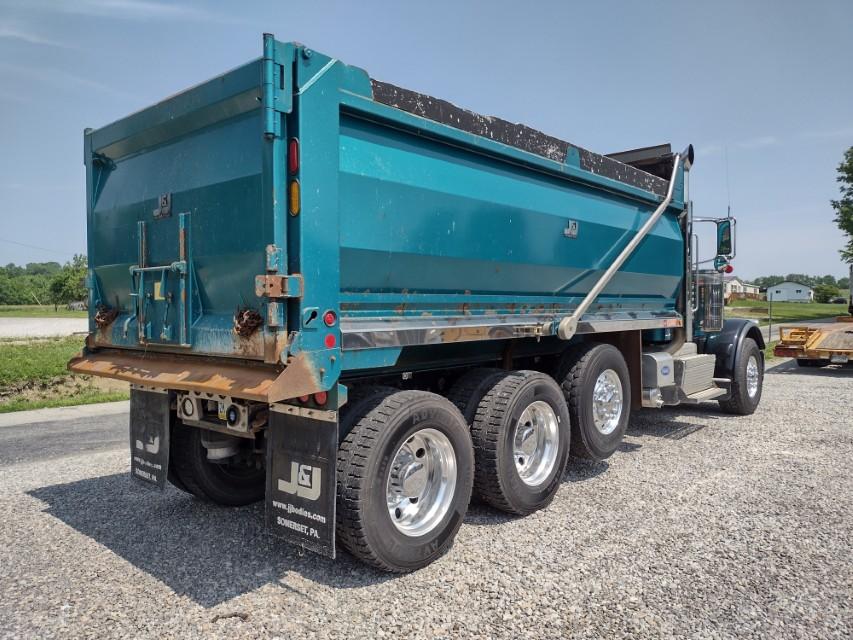 15 Peterbilt 389 Tri Axle Dump Truck^TITLE^ (QEA 5406)
