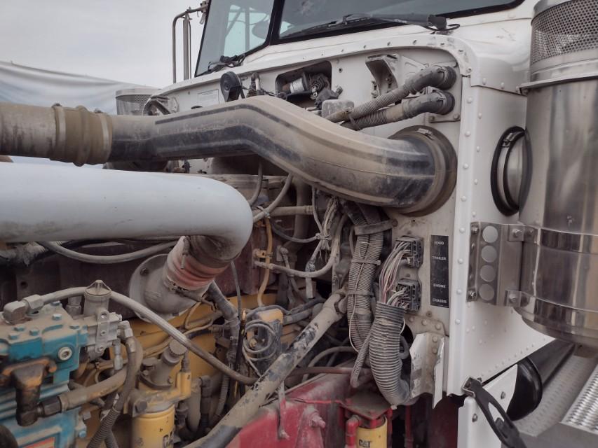 02 Peterbilt 379 Tri Axle Dump^TITLE^ (QEA 9030)
