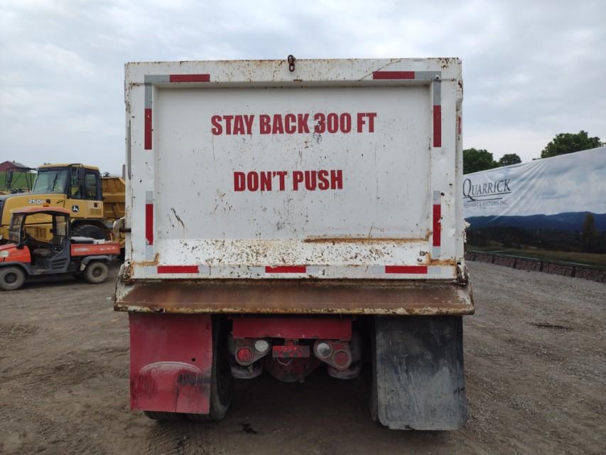 02 Peterbilt 379 Tri Axle Dump^TITLE^ (QEA 9030)
