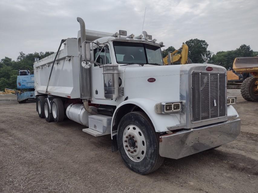 02 Peterbilt 379 Tri Axle Dump^TITLE^ (QEA 9030)