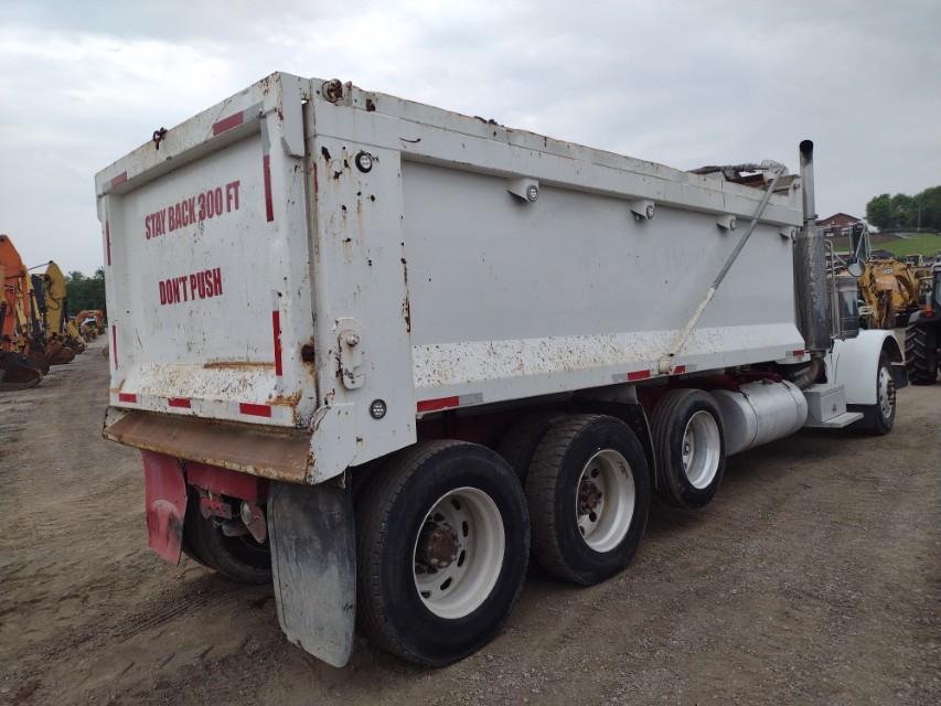 02 Peterbilt 379 Tri Axle Dump^TITLE^ (QEA 9030)