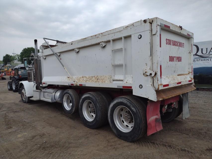 02 Peterbilt 379 Tri Axle Dump^TITLE^ (QEA 9030)