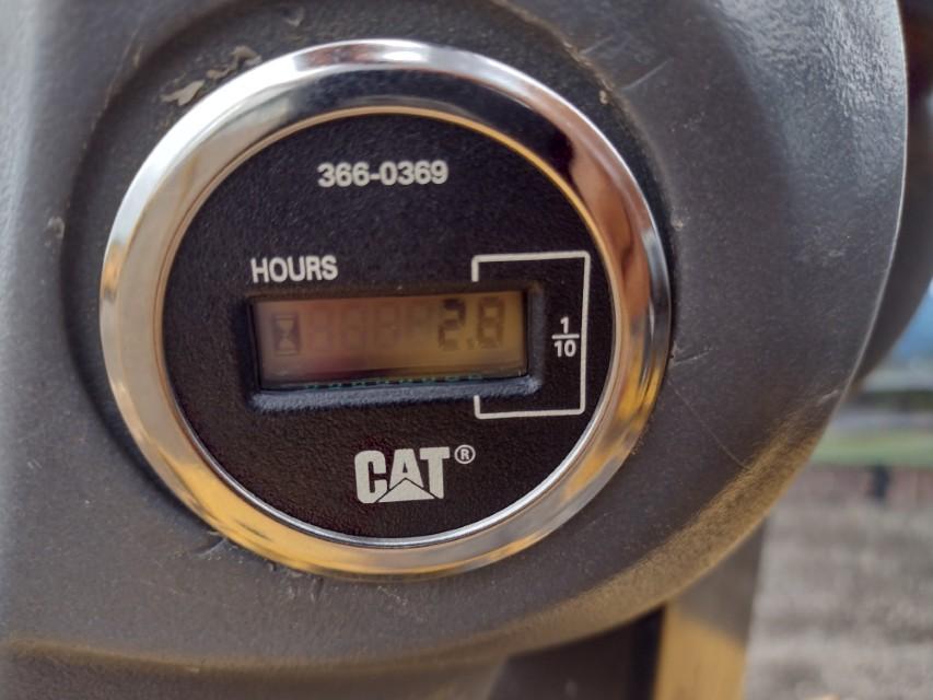 05 Cat CS-533E Smooth Drum Compactor (QEA 9346)