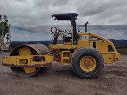 05 Cat CS-533E Smooth Drum Compactor (QEA 9346)