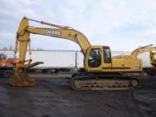 01 John Deere 230 Excavator (QEA 6969)