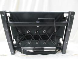 FOLDABLE STADIUM SEAT WITH SHOULDER STRAP