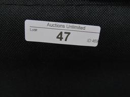 FOLDABLE STADIUM SEAT WITH SHOULDER STRAP