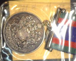 1939-1945 Canada WW2 Voluntary Service  Medal In Uncirculated Condition With Original Ribbon and Pin