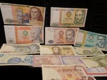 (13) Foreign Bank notes: (2) Nicaraugua, (5) Peru, (2) Pakistan, & (4) Poland. All CU.