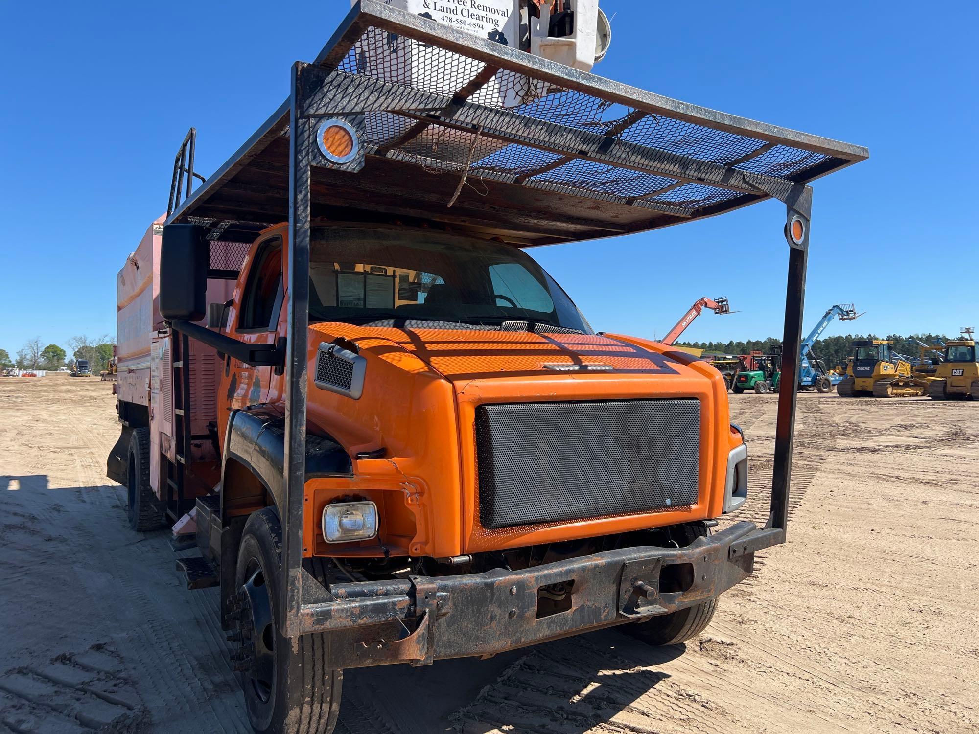 2008 GMC C7500 S/A CHIP TRUCK