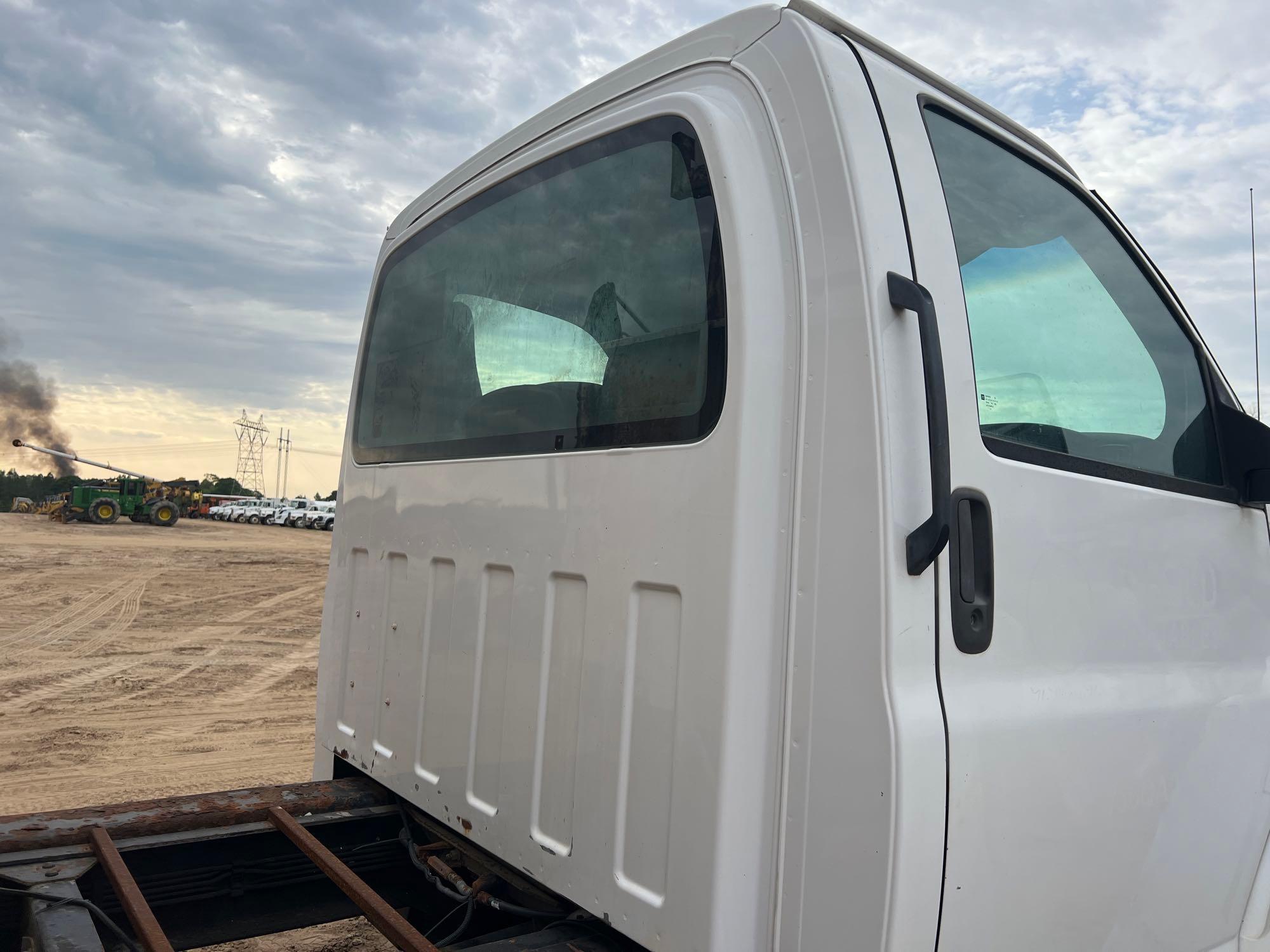 2005 GMC S/A PORTA POTTY PUMP TRUCK