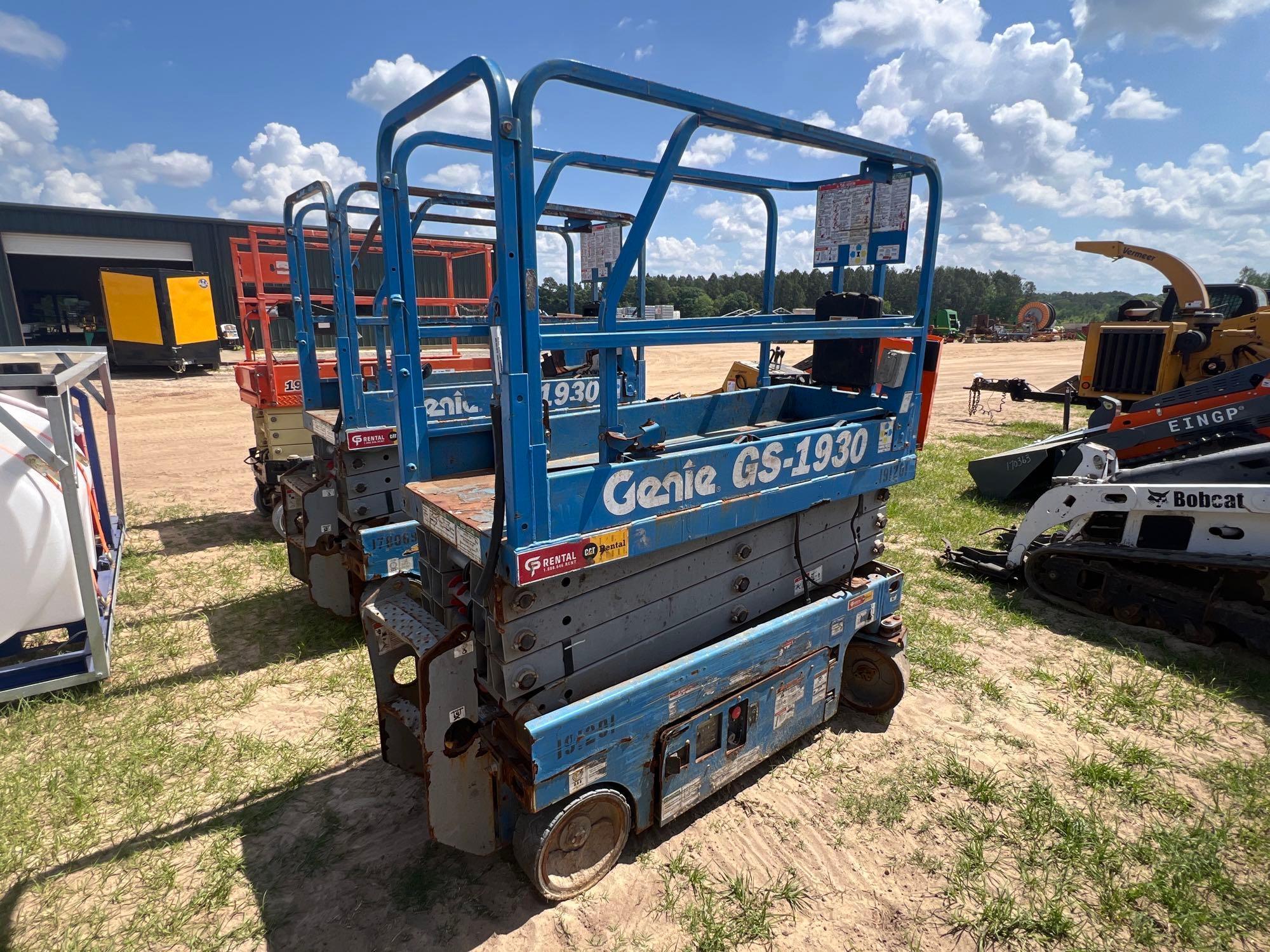 GENIE GS-1930 ELECTRIC SCISSOR LIFT