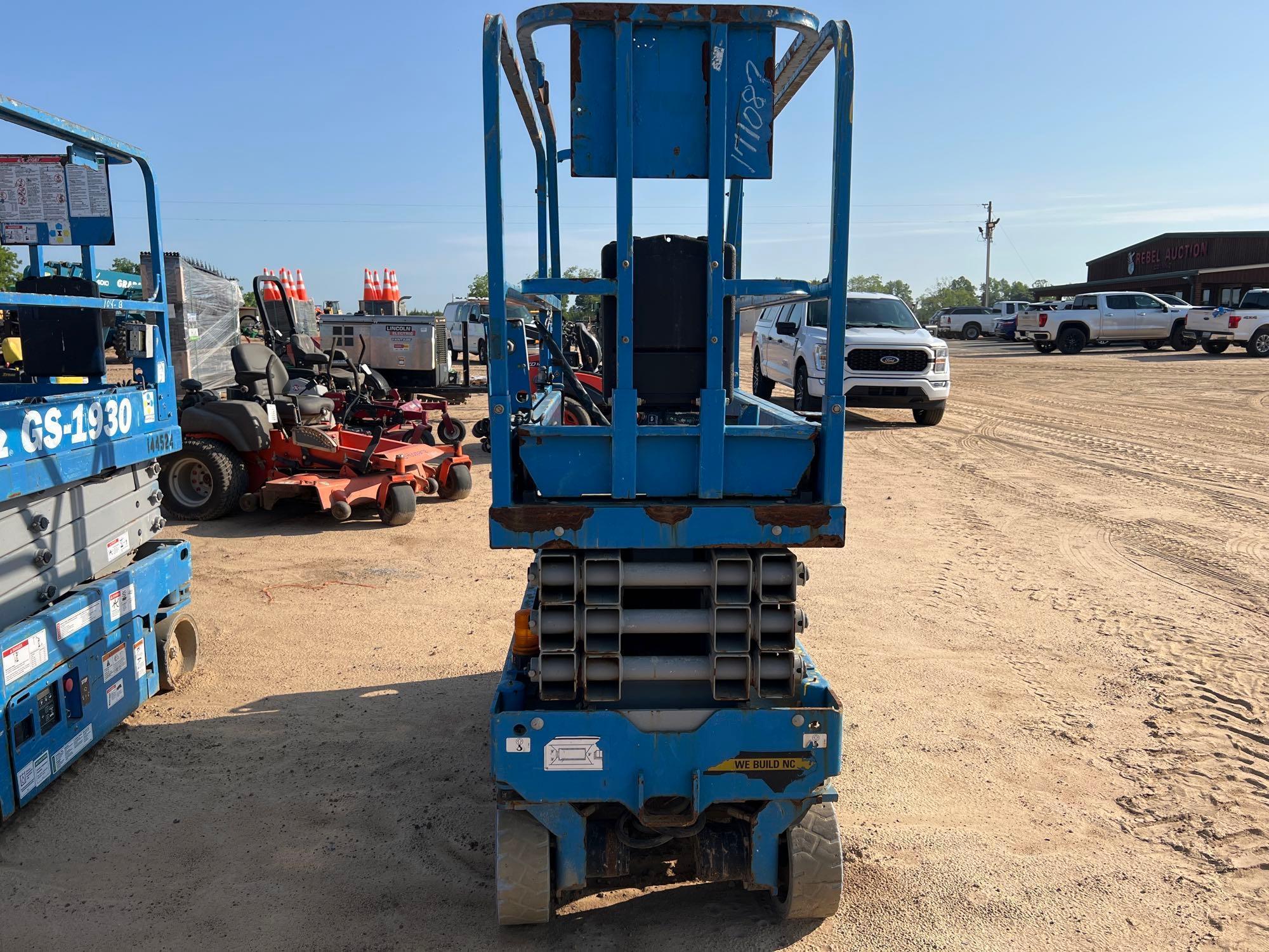 GENIE GS-1930 ELECTRIC SCISSOR LIFT